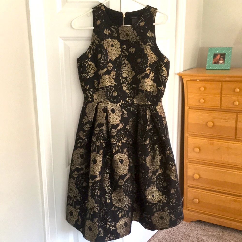 Gorgeous Ann Taylor black and gold dress- only wore once